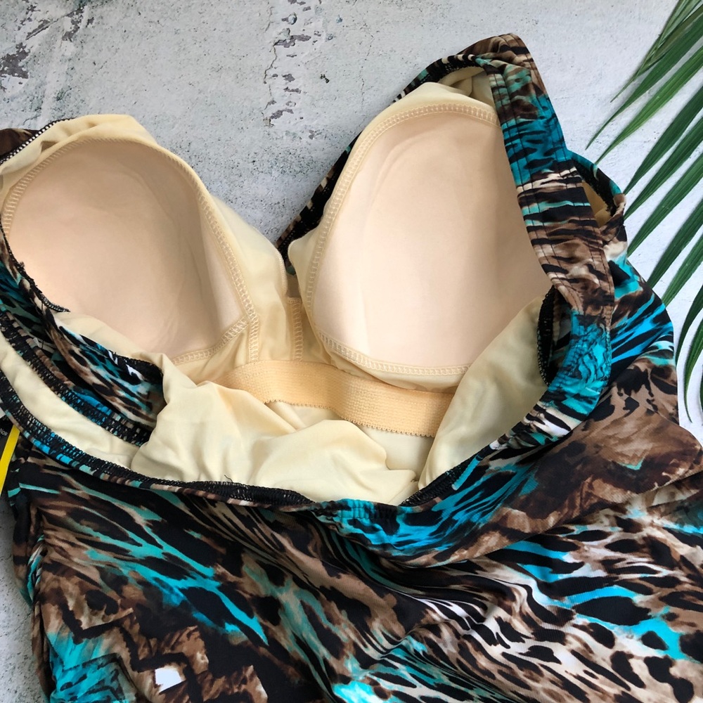 Miraclesuit Charming Cheetah One Piece 20W - Picture 5 of 8